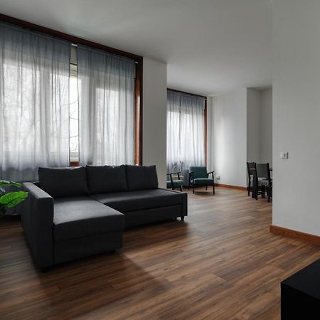 Joivy Chic 3-Bed Flat Near Colonne Di San Lorenzo Milano Dış mekan fotoğraf