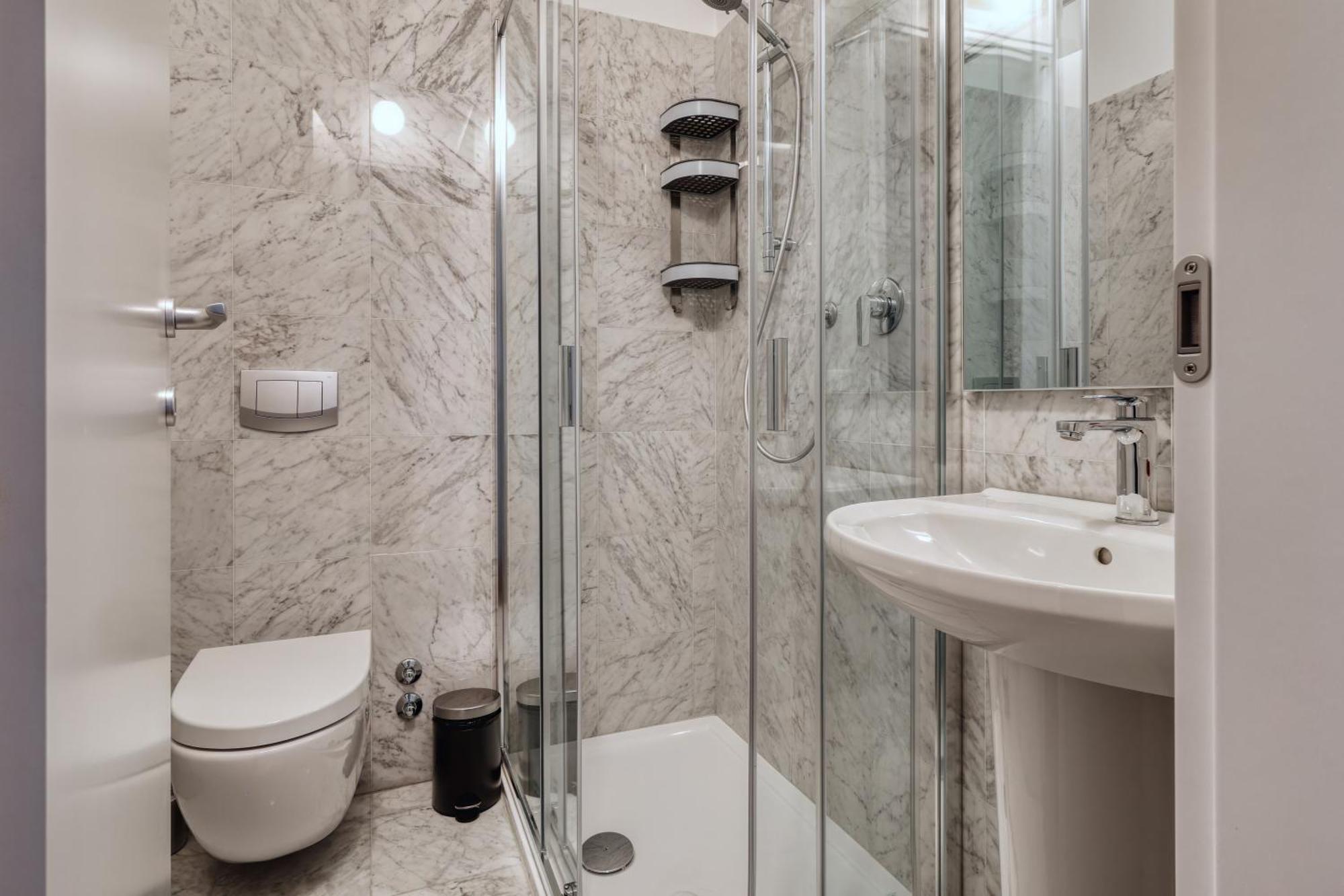 Joivy Chic 3-Bed Flat Near Colonne Di San Lorenzo Milano Dış mekan fotoğraf